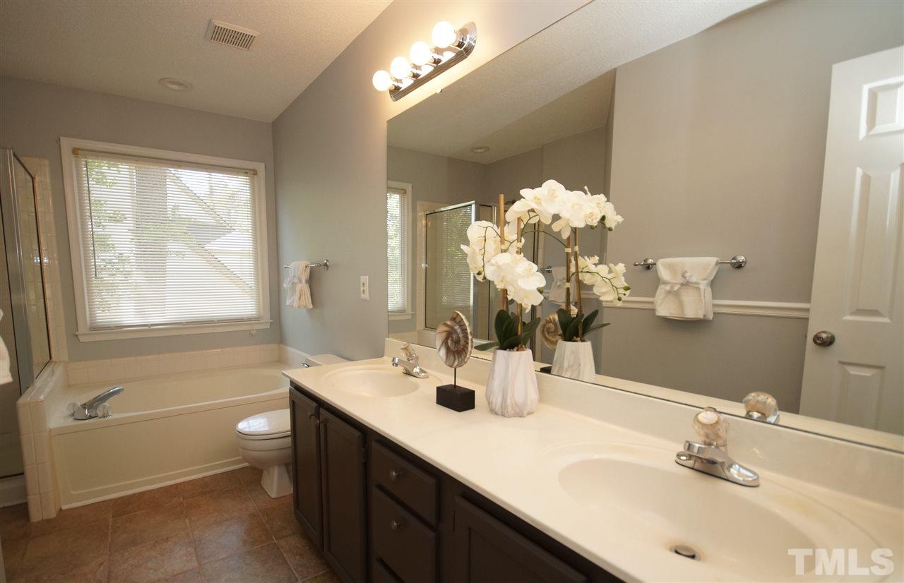 5500 Edgebury Road Raleigh, NC 27613 - Photo 16 of 25