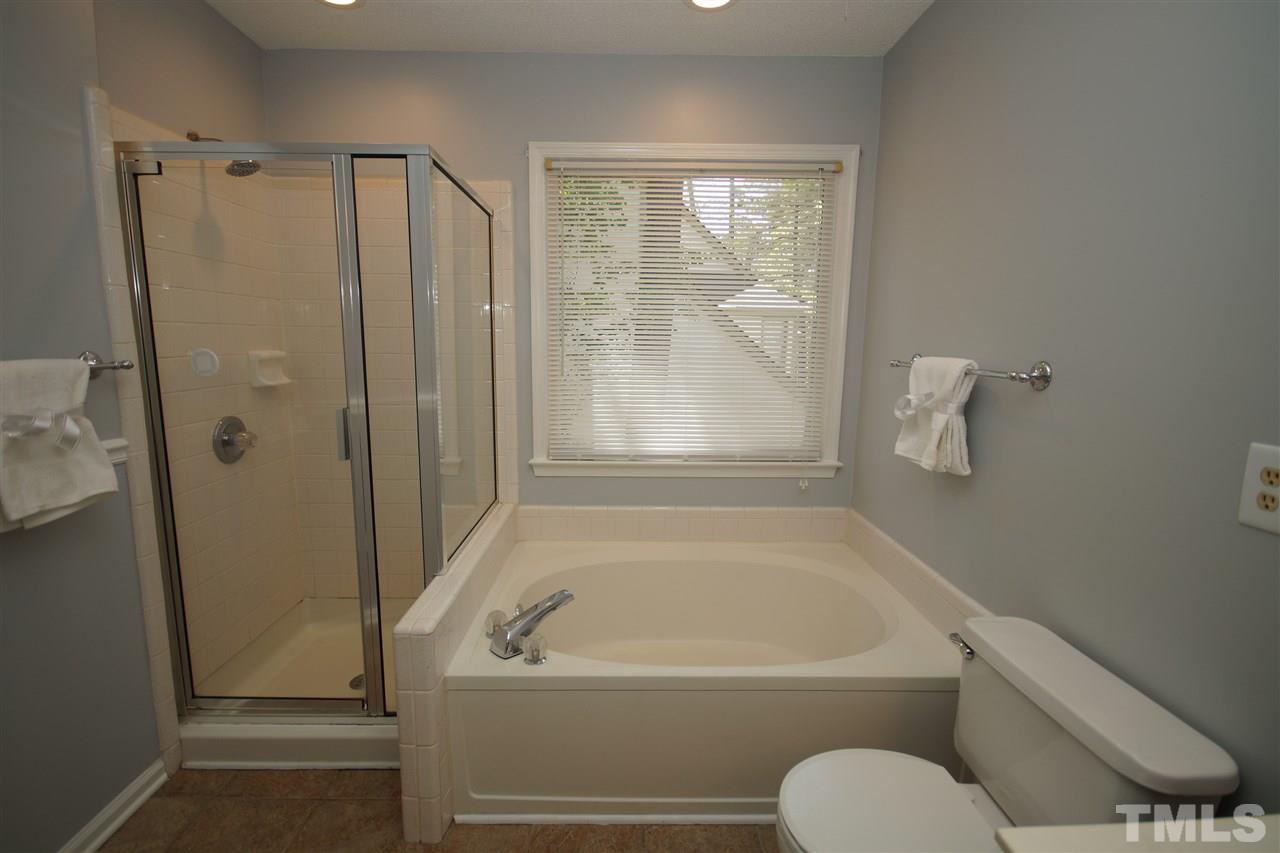 5500 Edgebury Road Raleigh, NC 27613 - Photo 17 of 25