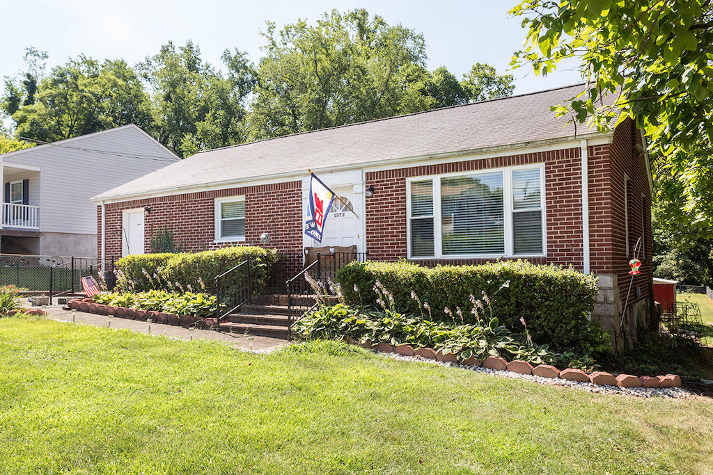 1373 Craig Robertson Road Southeast Roanoke, VA 24014 - Photo 1 of 24 DGA_7605