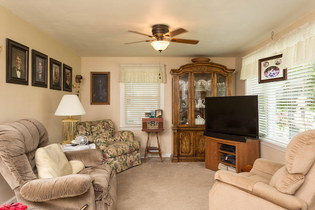 1373 Craig Robertson Road Southeast Roanoke, VA 24014 - Photo 7 of 24 DGA_7606