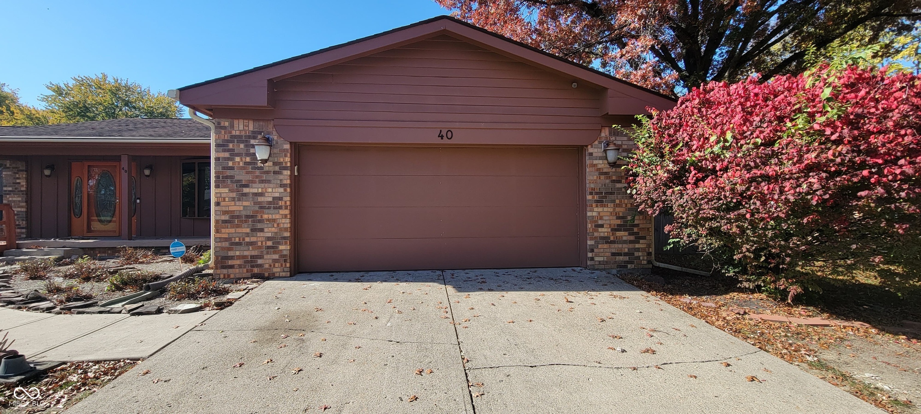 40 South Restin Road Greenwood, IN 46142 - Photo 2 of 24