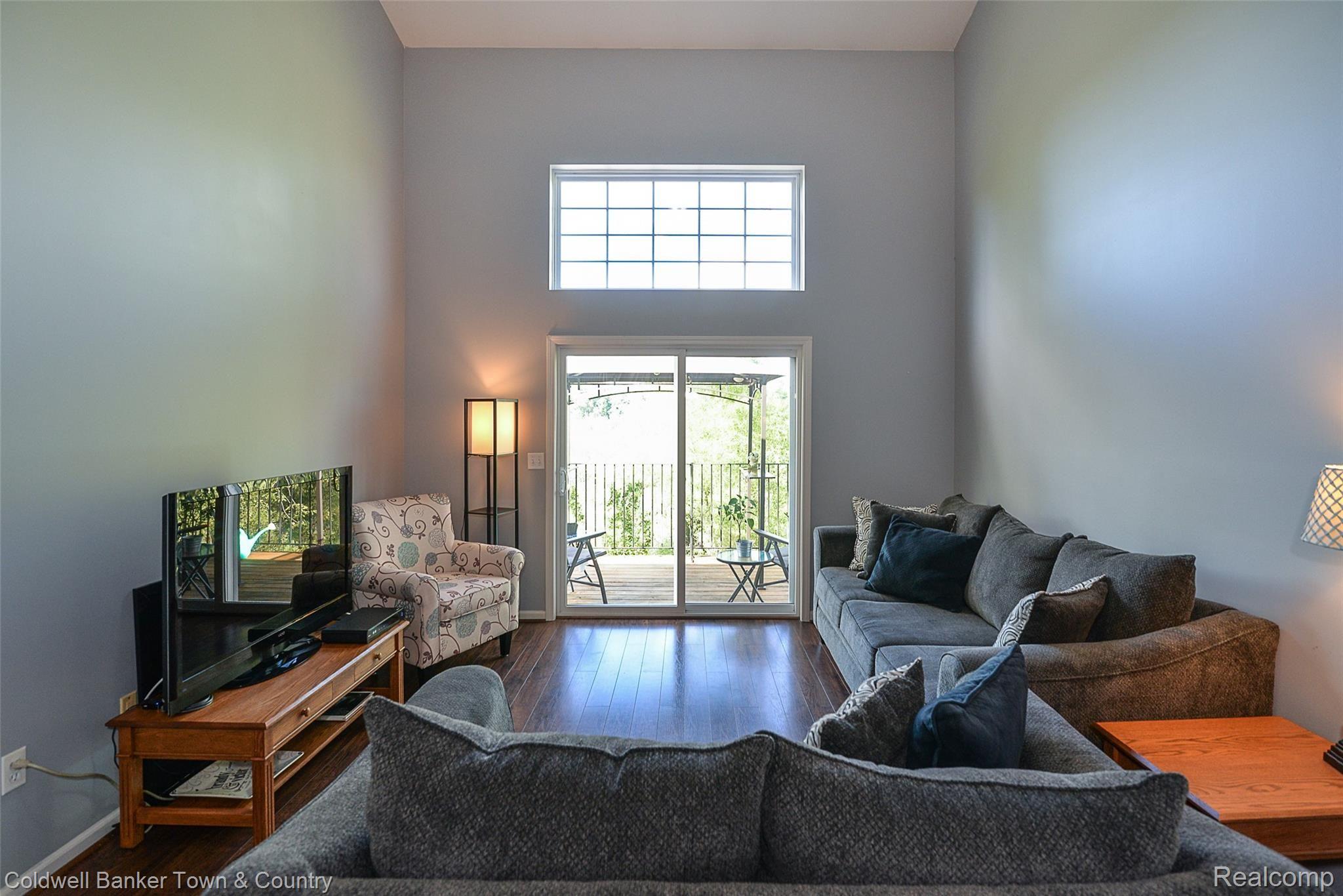 10105 Ridge Run Street Howell, MI 48855 - Photo 9 of 57 DSC_3075.jpg