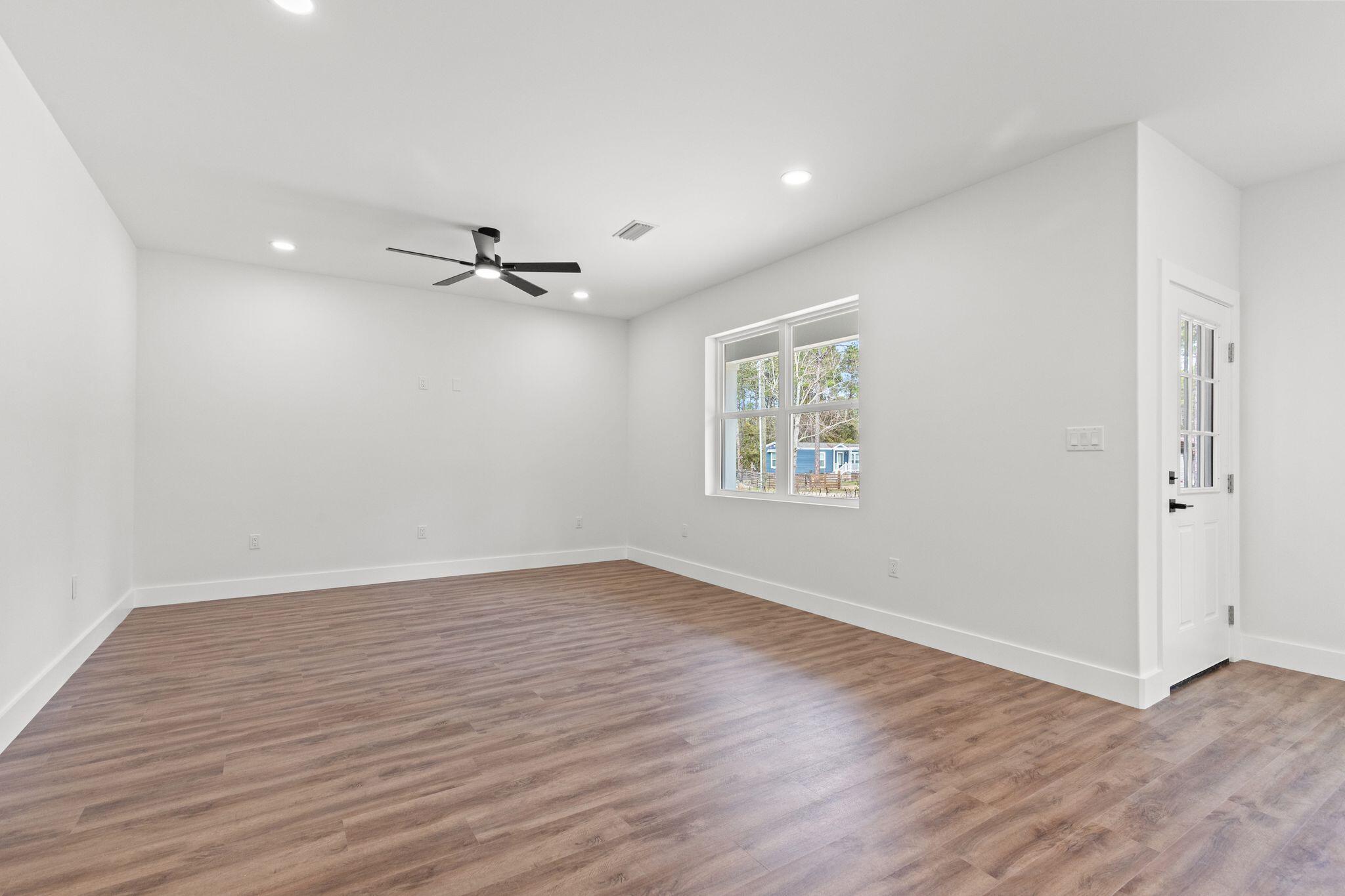 5 Central 7th Street Santa Rosa Beach, FL 32459 - Photo 6 of 23 Living room
