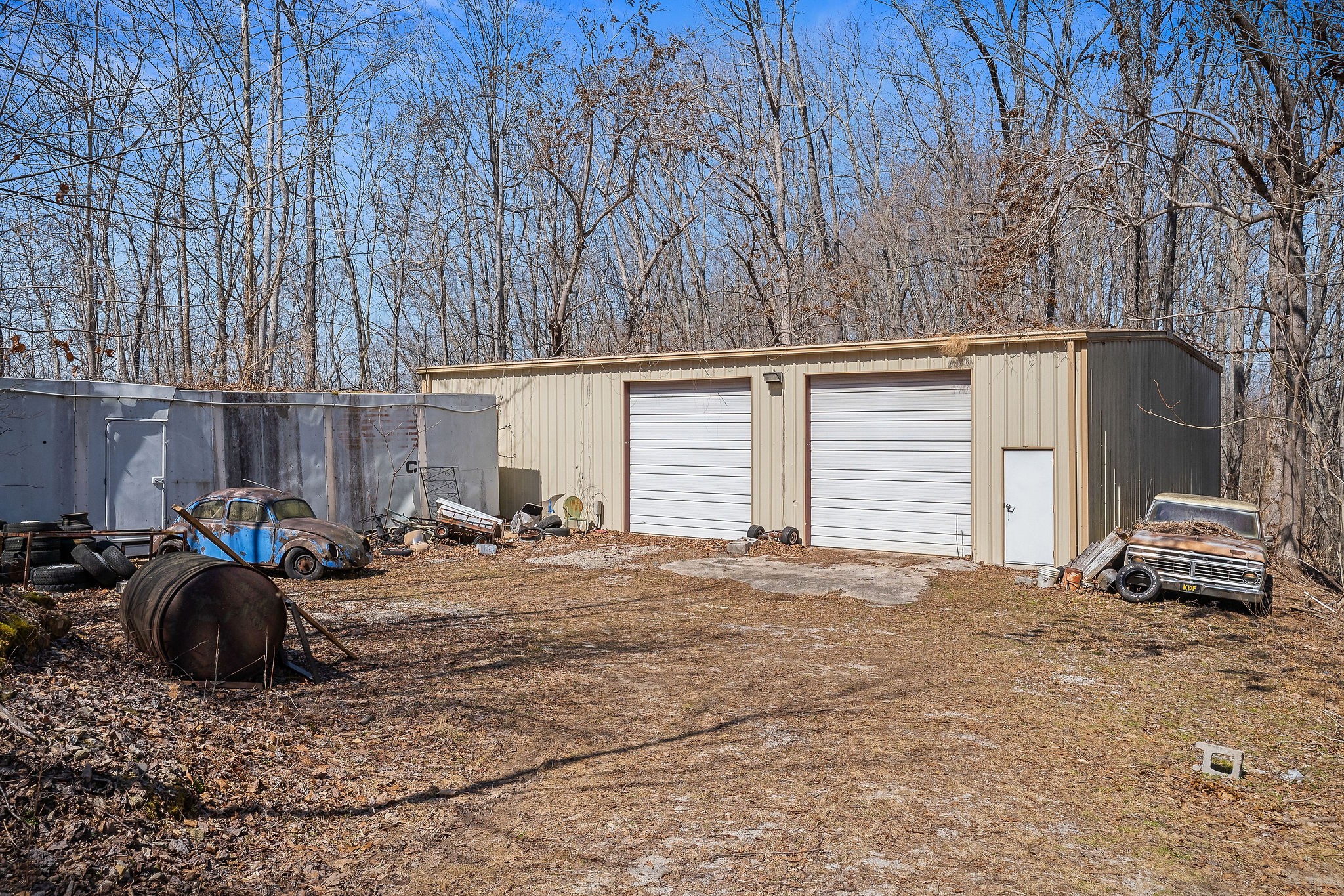 5980 Ashburn Road Baxter, TN 38544 - Photo 43 of 65 a backyard of a house with seating space