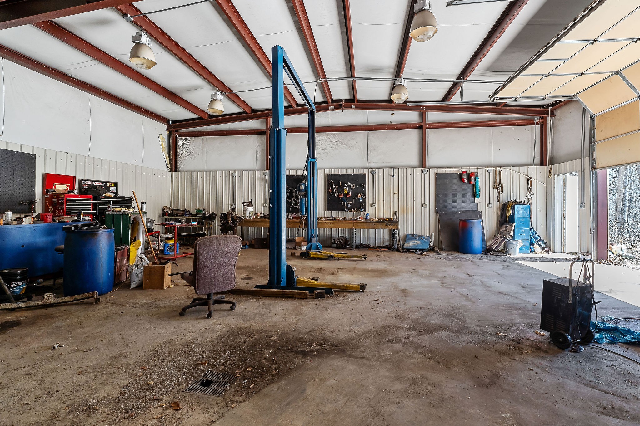 5980 Ashburn Road Baxter, TN 38544 - Photo 46 of 65 a view of a room with gym equipment