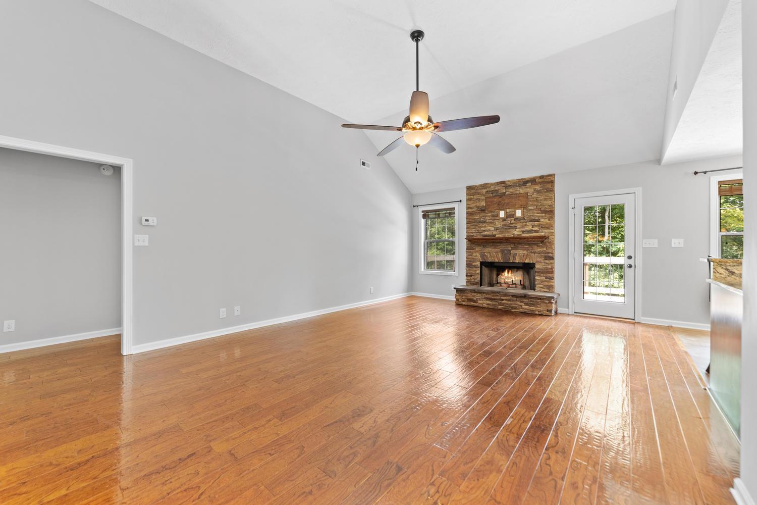 2202 Bend Road Clarksville, TN 37040 - Photo 7 of 29 Gallery Image 7