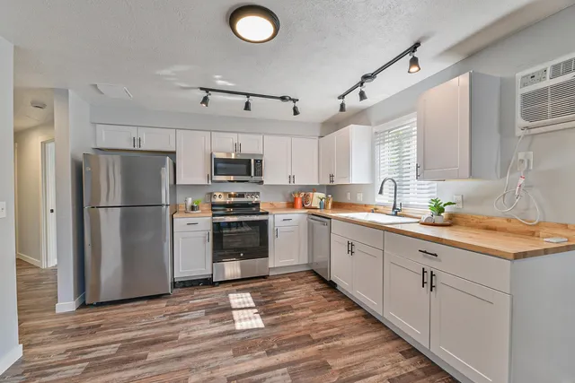 $275,000 | 912 West Lincoln Place, Unit 201, Spokane, WA 99204