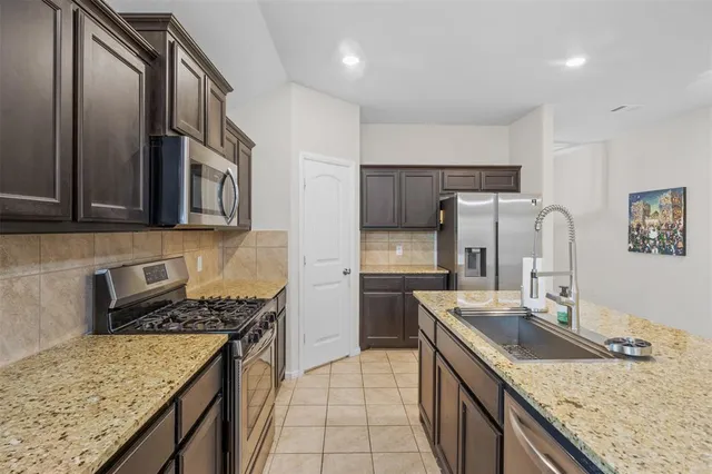 $305,000 | 933 Walls Boulevard, Crowley, TX 76036