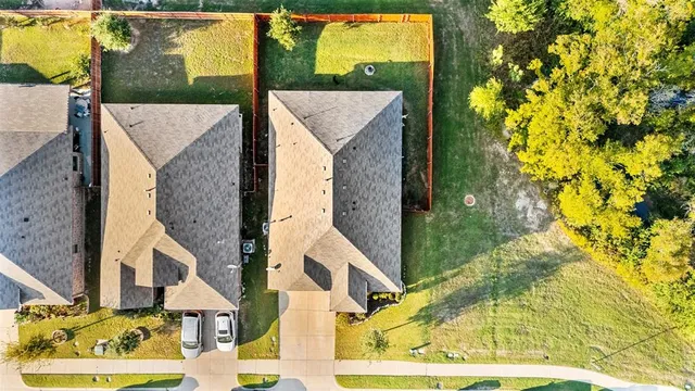 $305,000 | 933 Walls Boulevard, Crowley, TX 76036