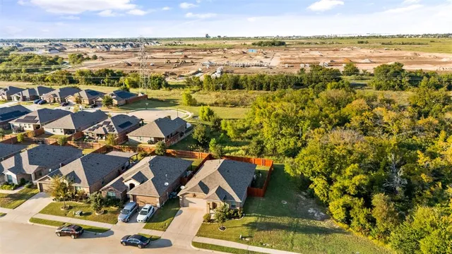 $305,000 | 933 Walls Boulevard, Crowley, TX 76036