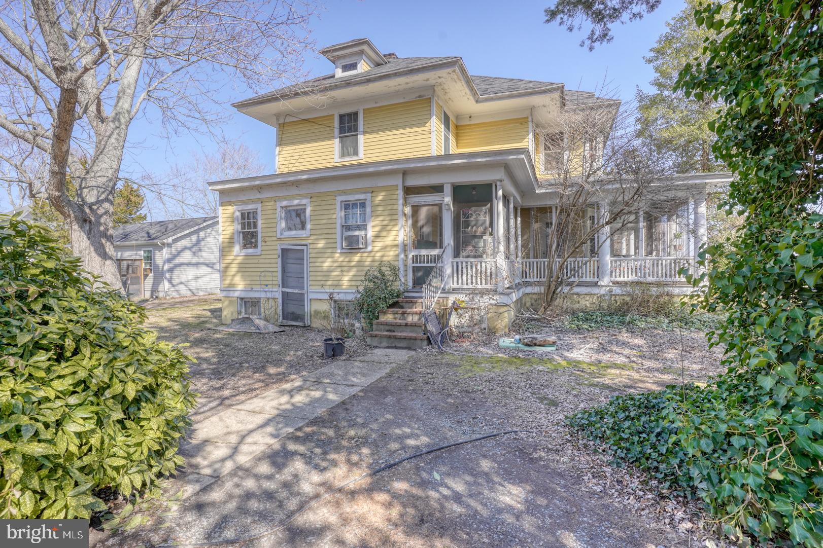 4096 Main Street Trappe, MD 21673 - Photo 67 of 70 a front view of a house with garden