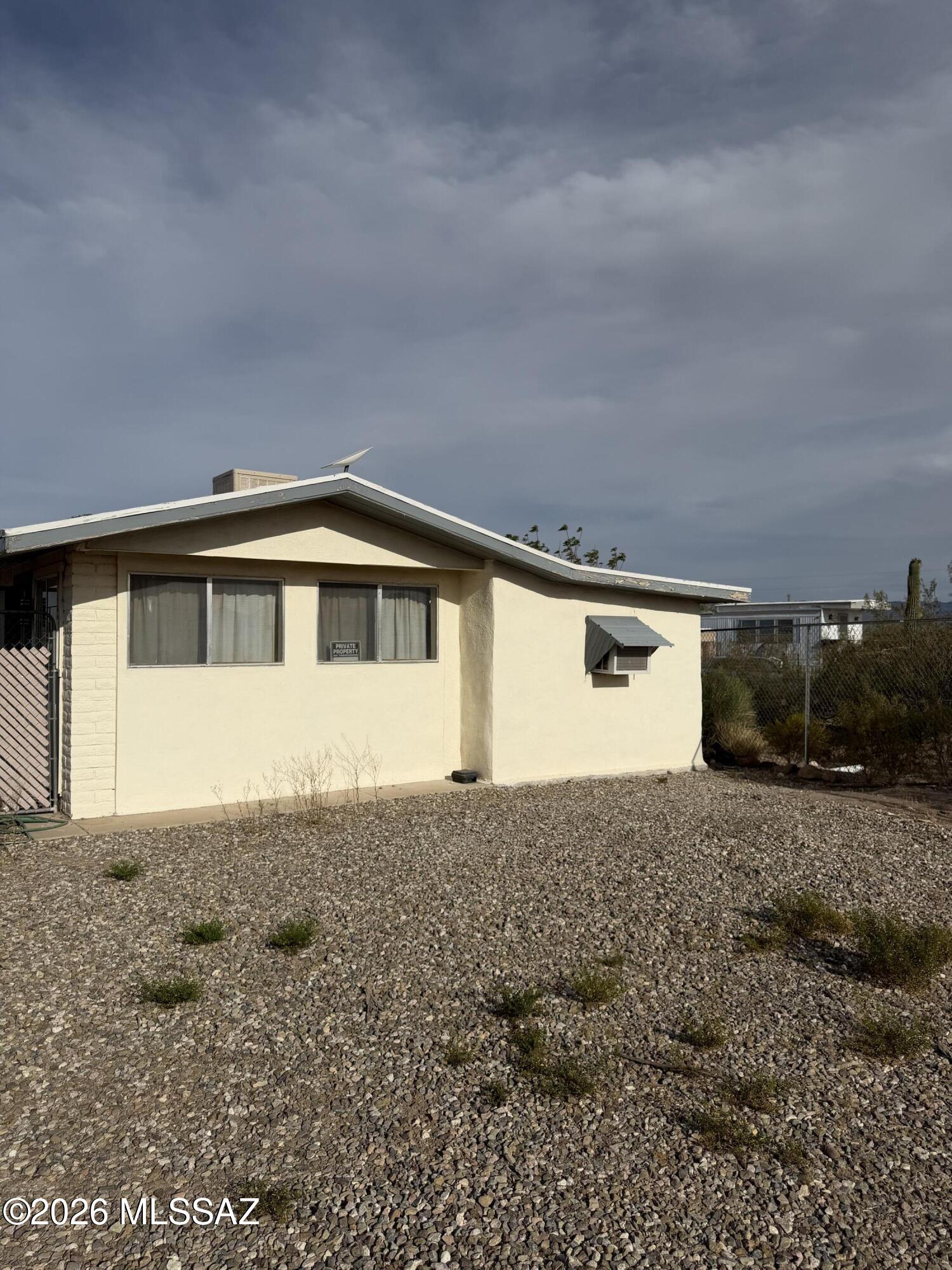 8451 South Worden Road Tucson, AZ 85735 - Photo 4 of 21