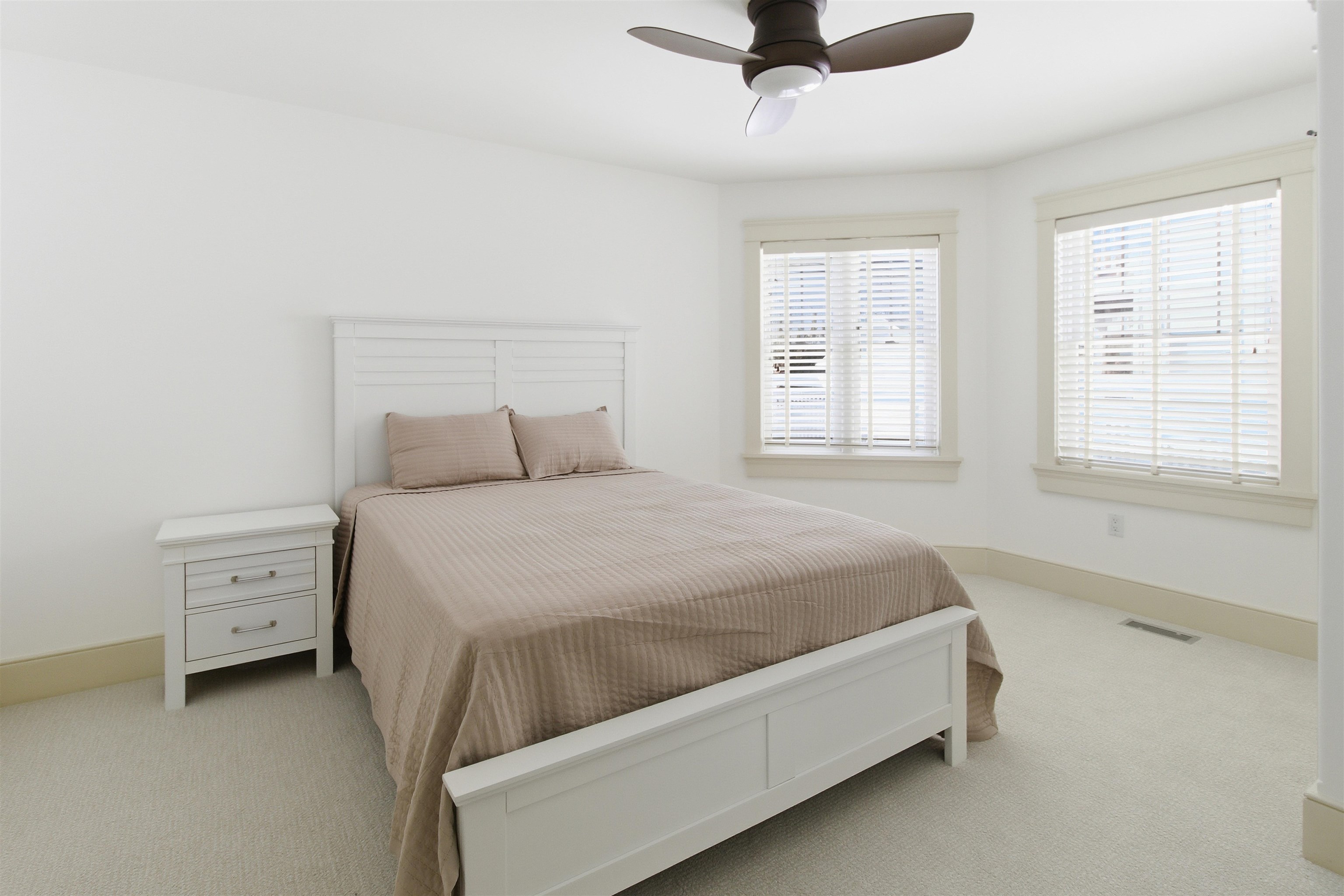 74 West 7th Avalon, NJ 08202 - Photo 15 of 48