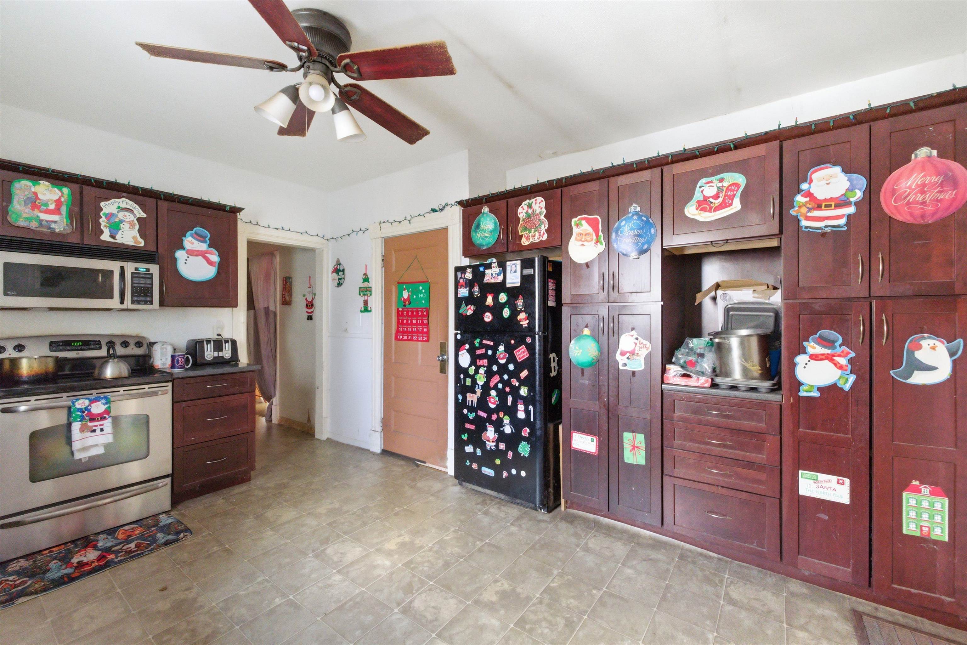 552 Spruce Street Manchester, NH 03103 - Photo 5 of 18 Gallery Image 5