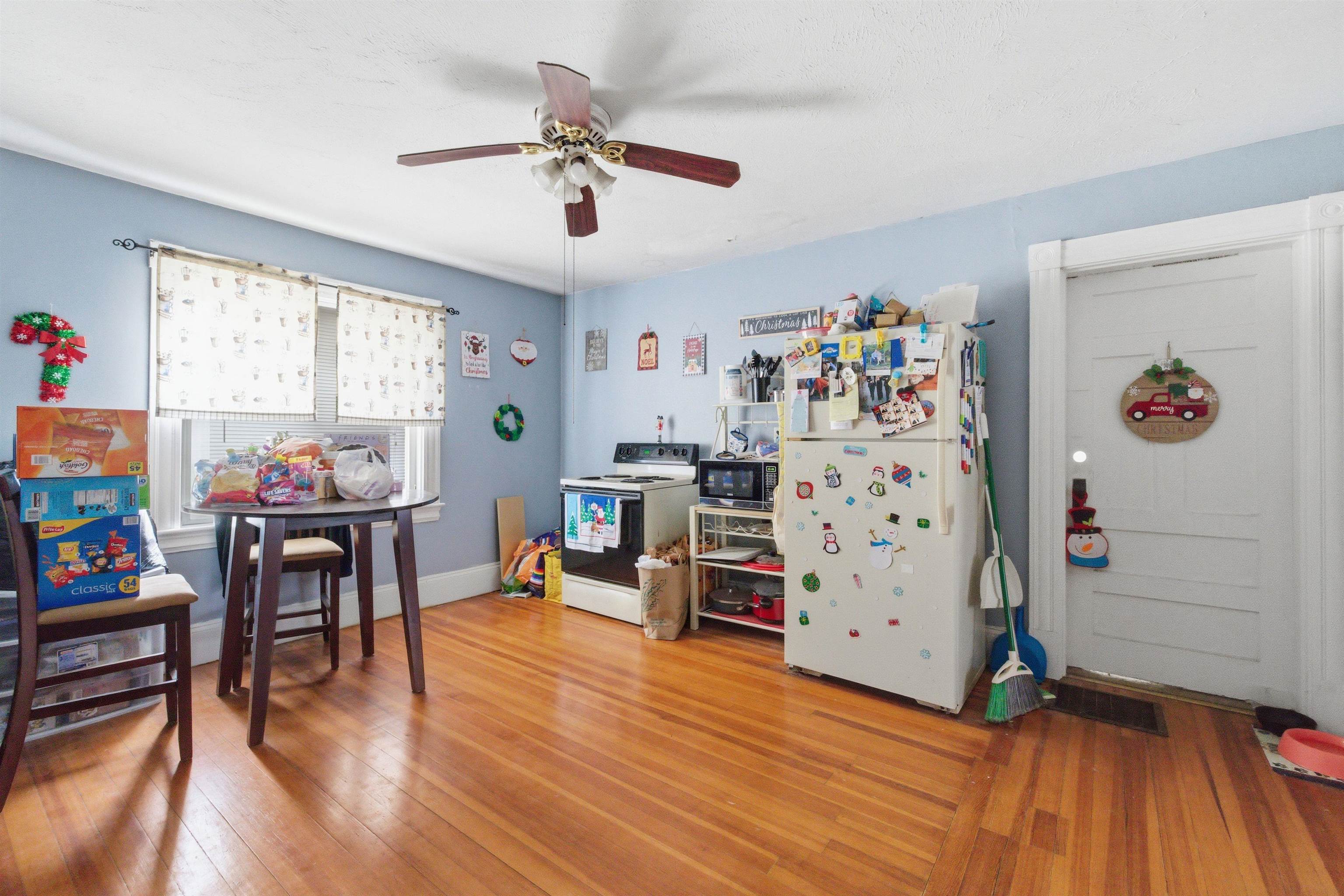 552 Spruce Street Manchester, NH 03103 - Photo 10 of 18 Gallery Image 10