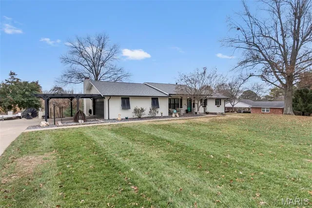 $469,500 | 918 Donna Drive, Jackson, MO 63755