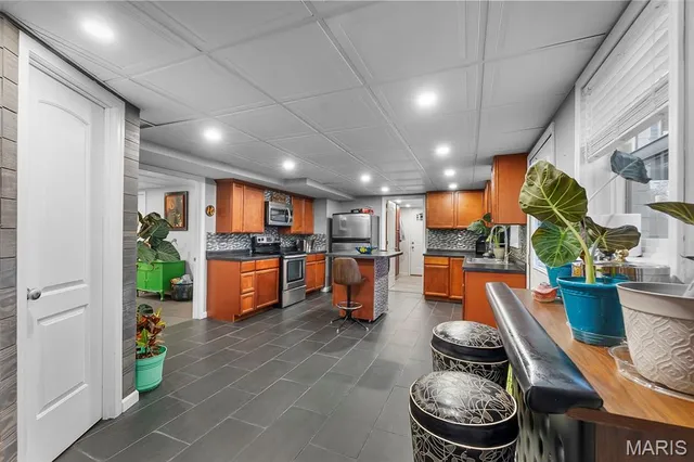 $469,500 | 918 Donna Drive, Jackson, MO 63755