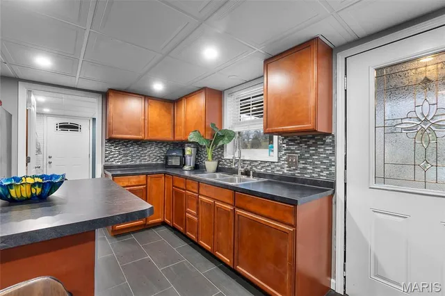 $469,500 | 918 Donna Drive, Jackson, MO 63755