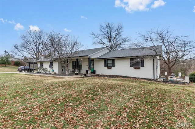 $469,500 | 918 Donna Drive, Jackson, MO 63755