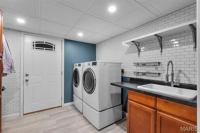 $469,500 | 918 Donna Drive, Jackson, MO 63755