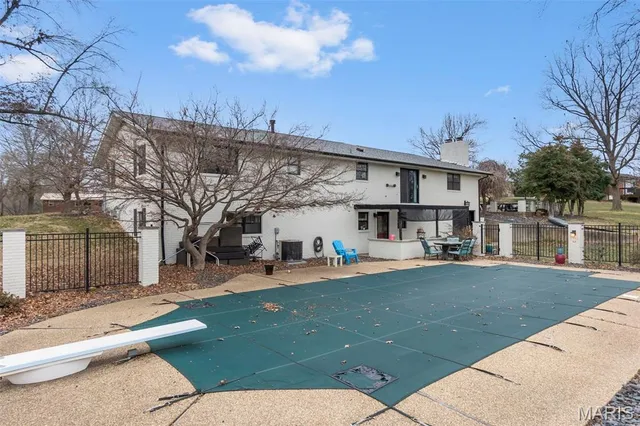 $469,500 | 918 Donna Drive, Jackson, MO 63755