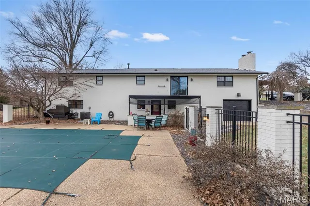 $469,500 | 918 Donna Drive, Jackson, MO 63755