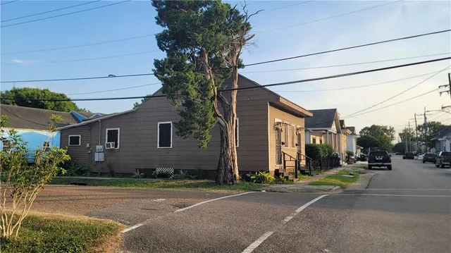 $1,000 | 637 Tupelo Street, New Orleans, LA 70117