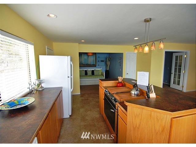 10354 South Lakeshore Road Chelan, WA 98816 - Photo 10 of 21 Gallery Image 10