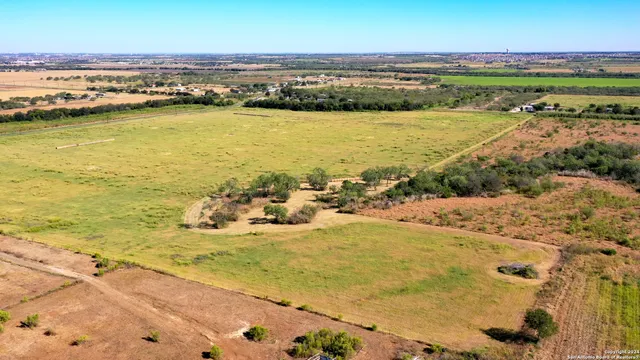 $668,541 | 3 North Abbott Road, St. Hedwig, TX 78152