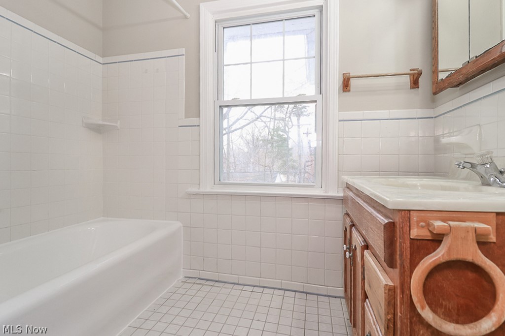 12996 Cedar Road Cleveland Heights, OH 44118 - Photo 19 of 35 Gallery Image 19
