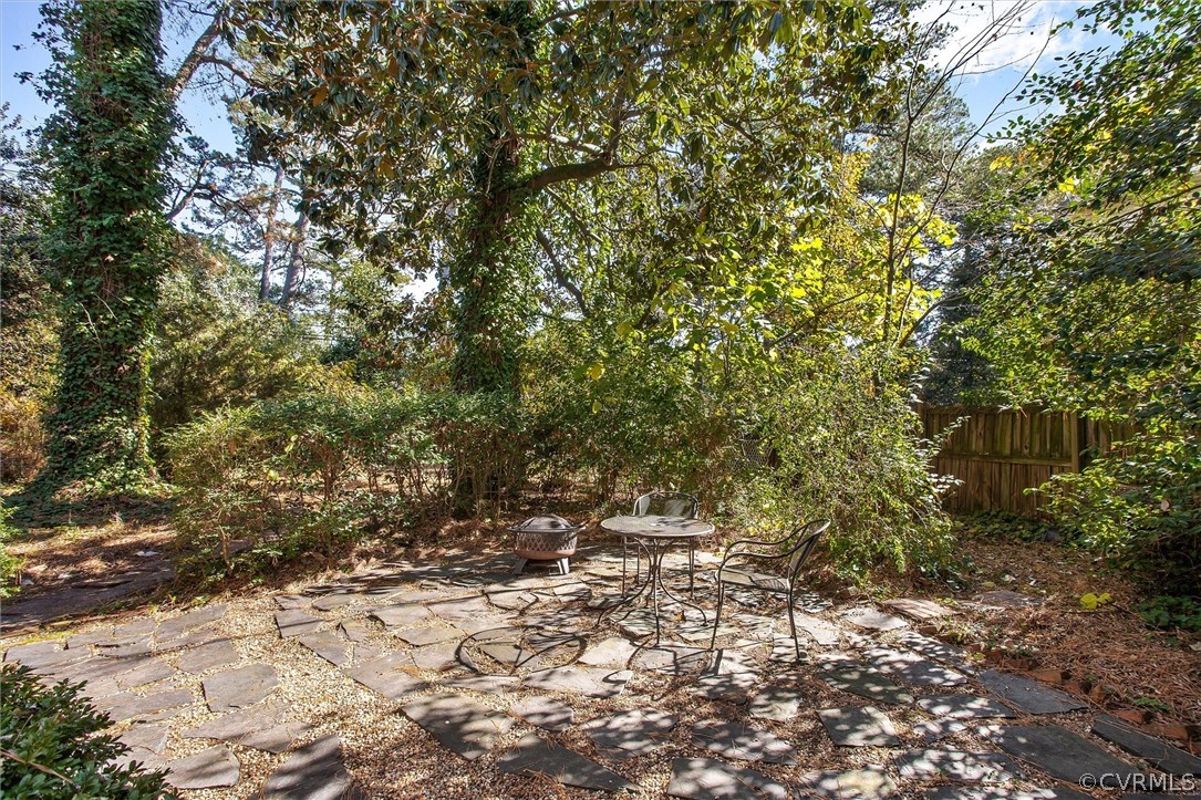 7114 Three Chopt Road Richmond, VA 23226 - Photo 28 of 31 patio off of bonus room