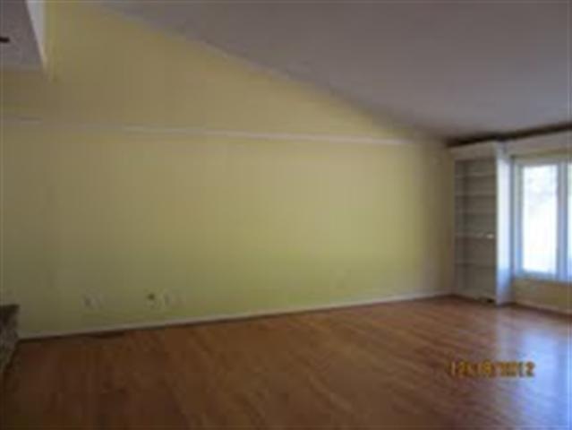 201 Hillandale Road Seneca, SC 29672 - Photo 4 of 14 Gallery Image 4
