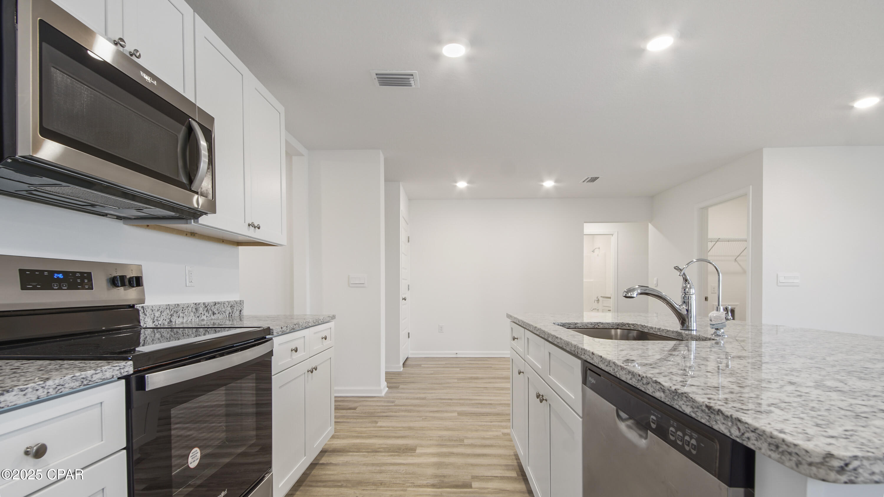 2159 Apollo Drive Chipley, FL 32428 - Photo 9 of 36