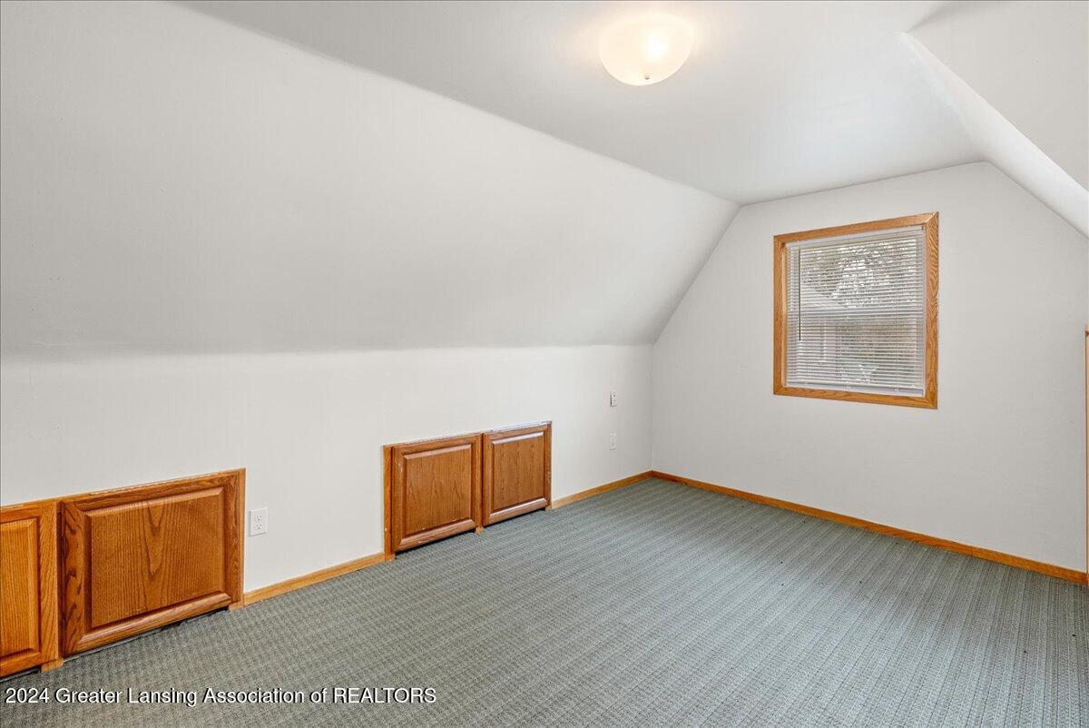225 Strathmore Road Lansing, MI 48910 - Photo 22 of 45 2nd Strathmore (7)