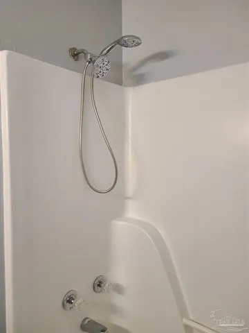 $1,025 | 405 North F Street, Unit A, Pensacola, FL 32501