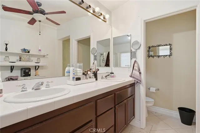 $849,800 | 28649 Silverking Trail, Saugus, CA 91390