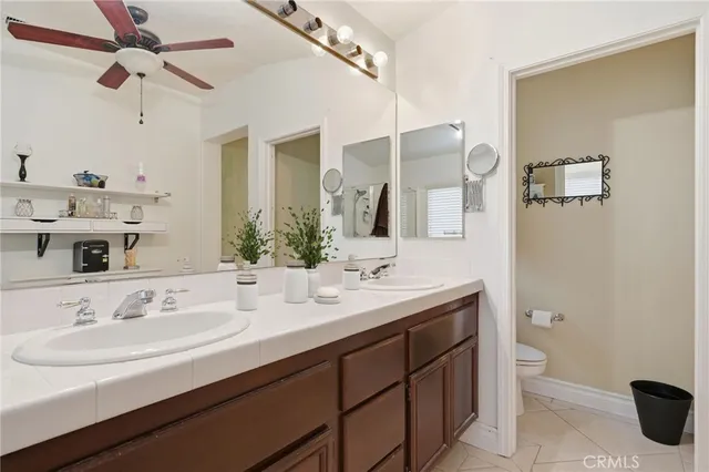 $949,000 | 28649 Silverking Trail, Saugus, CA 91390