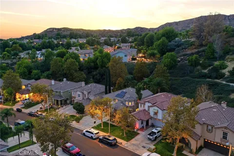 $899,000 | 28649 Silverking Trail, Saugus, CA 91390