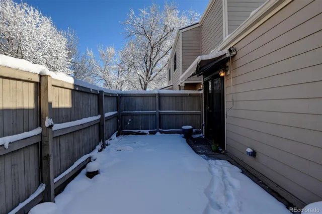 a view of a street with sitting space
