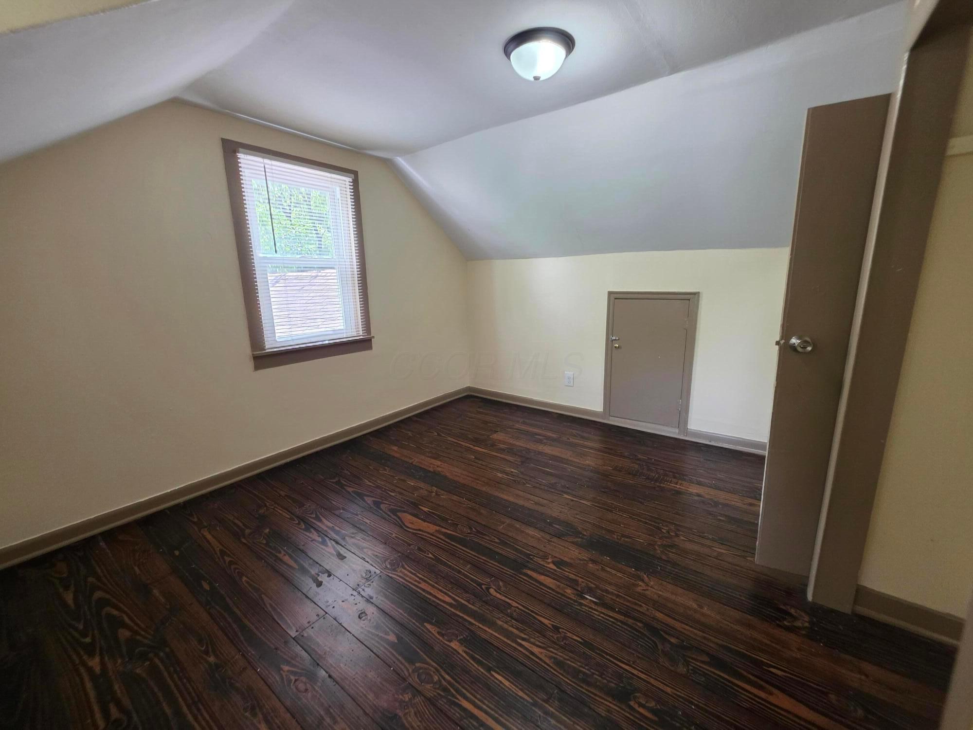 1597 Koebel Road Columbus, OH 43207 - Photo 20 of 32