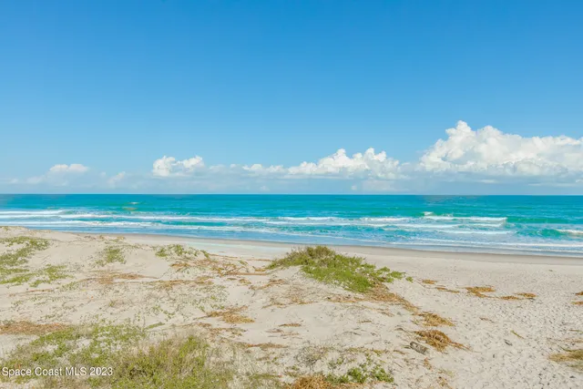 a view of an ocean beach