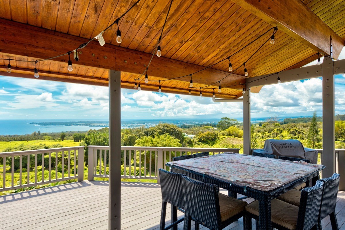 2104 Kaiwiki Road Hilo, HI 96720 - Photo 6 of 27 a view of a balcony with an outdoor space
