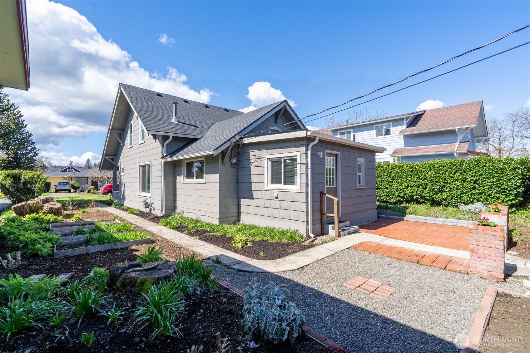 714 G Street Centralia, WA 98531 - Photo 26 of 40 a house view with a garden space