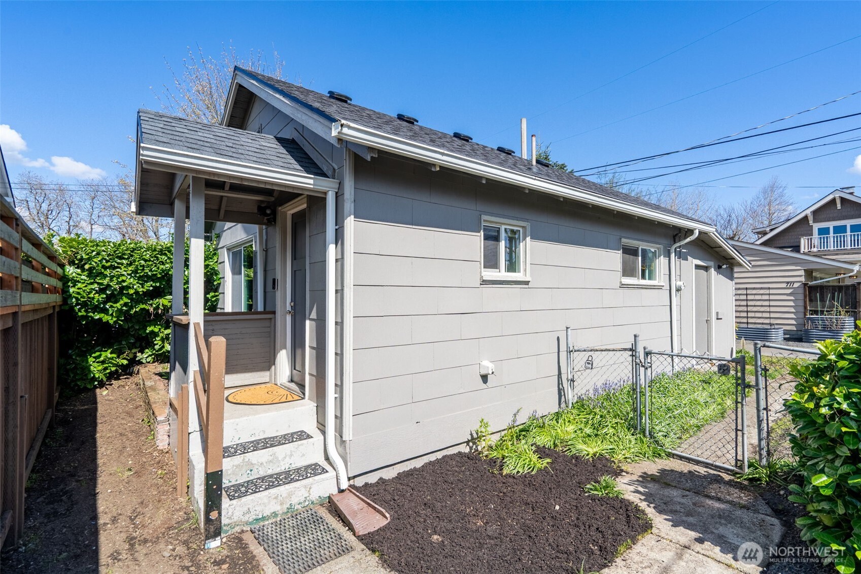 714 G Street Centralia, WA 98531 - Photo 31 of 40 a view of a house with a patio
