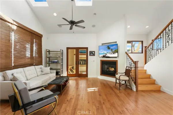 $12,000 | 601 Poinsettia Avenue, Corona del Mar, CA 92625