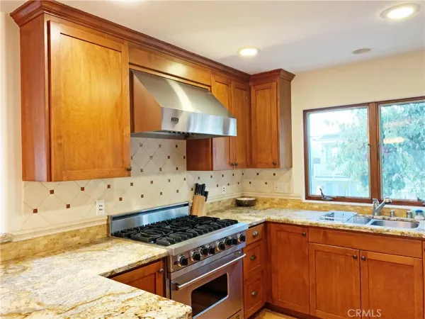 $12,000 | 601 Poinsettia Avenue, Corona del Mar, CA 92625