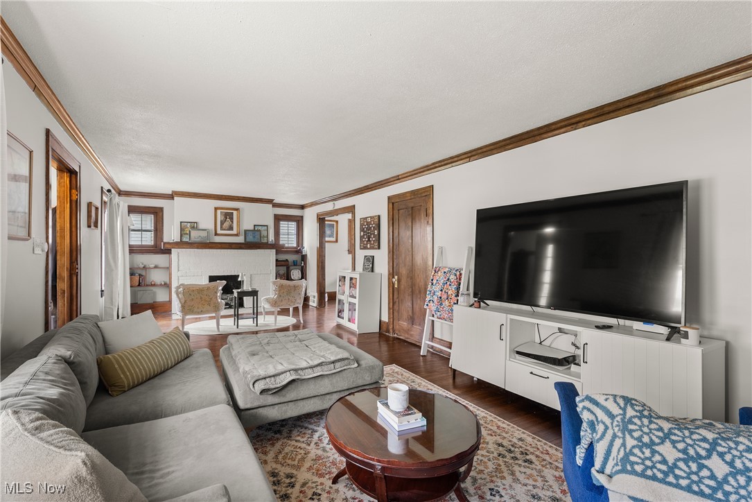 3386 Ormond Road Cleveland, OH 44118 - Photo 5 of 41 Gallery Image 5