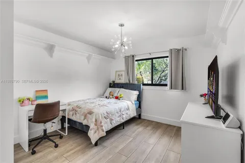 $1,300,000 | 8001 Southwest 90th Avenue, Miami, FL 33173