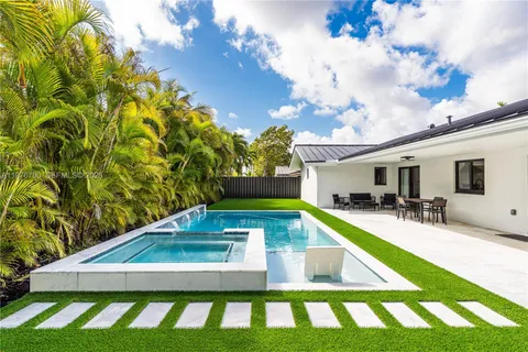 $1,300,000 | 8001 Southwest 90th Avenue, Miami, FL 33173