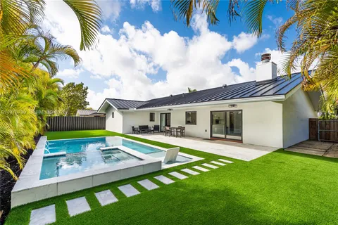 $1,300,000 | 8001 Southwest 90th Avenue, Miami, FL 33173